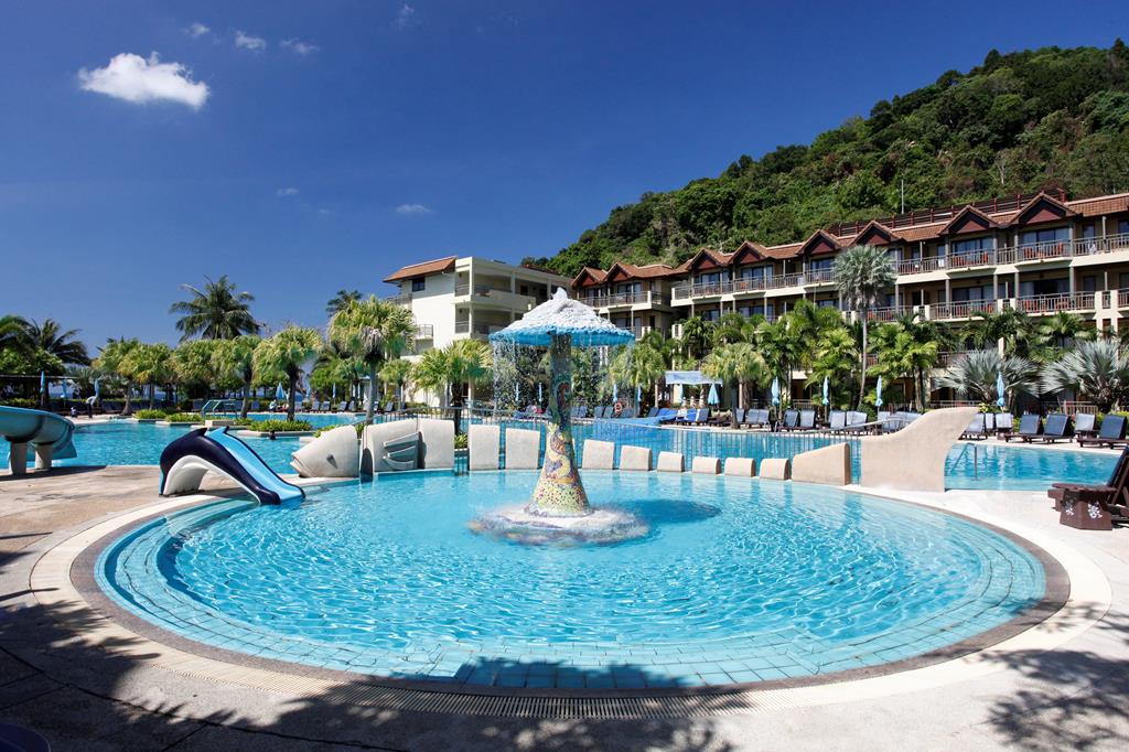 Merlin Beach Resort 4